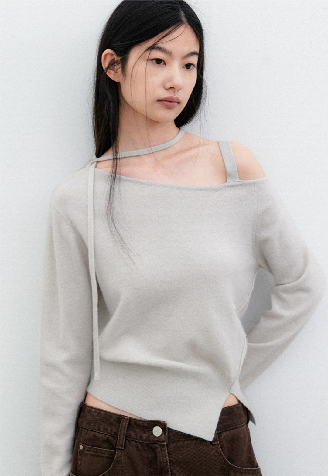 아뜰리에 나인 (T-7310)WOOL SOLID ONE OFF SHOULDER STRAP KNIT 상품 이미지 2