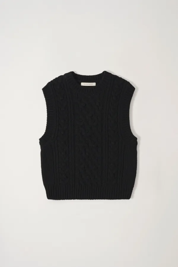 Latti wool vest (Black)