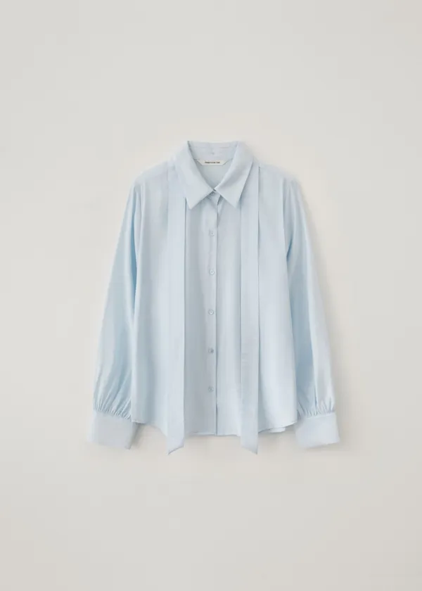 Detachable tie blouse (clear sky)