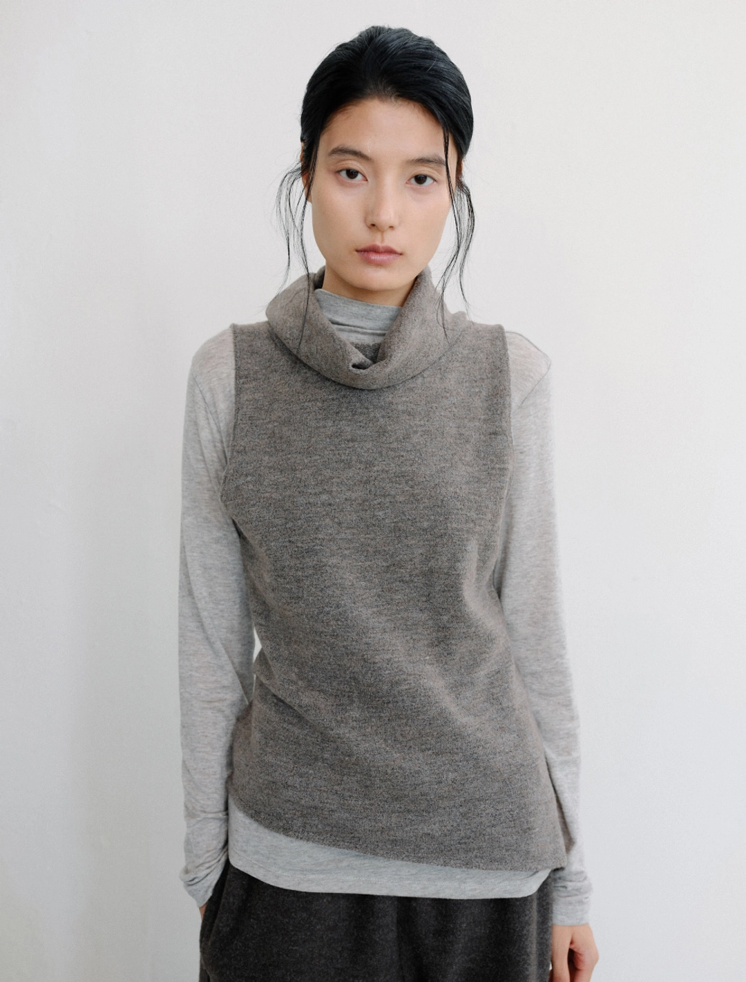 로우타이드 DRAPE COWL KNIT VEST [MOCHA] 상품 이미지 1