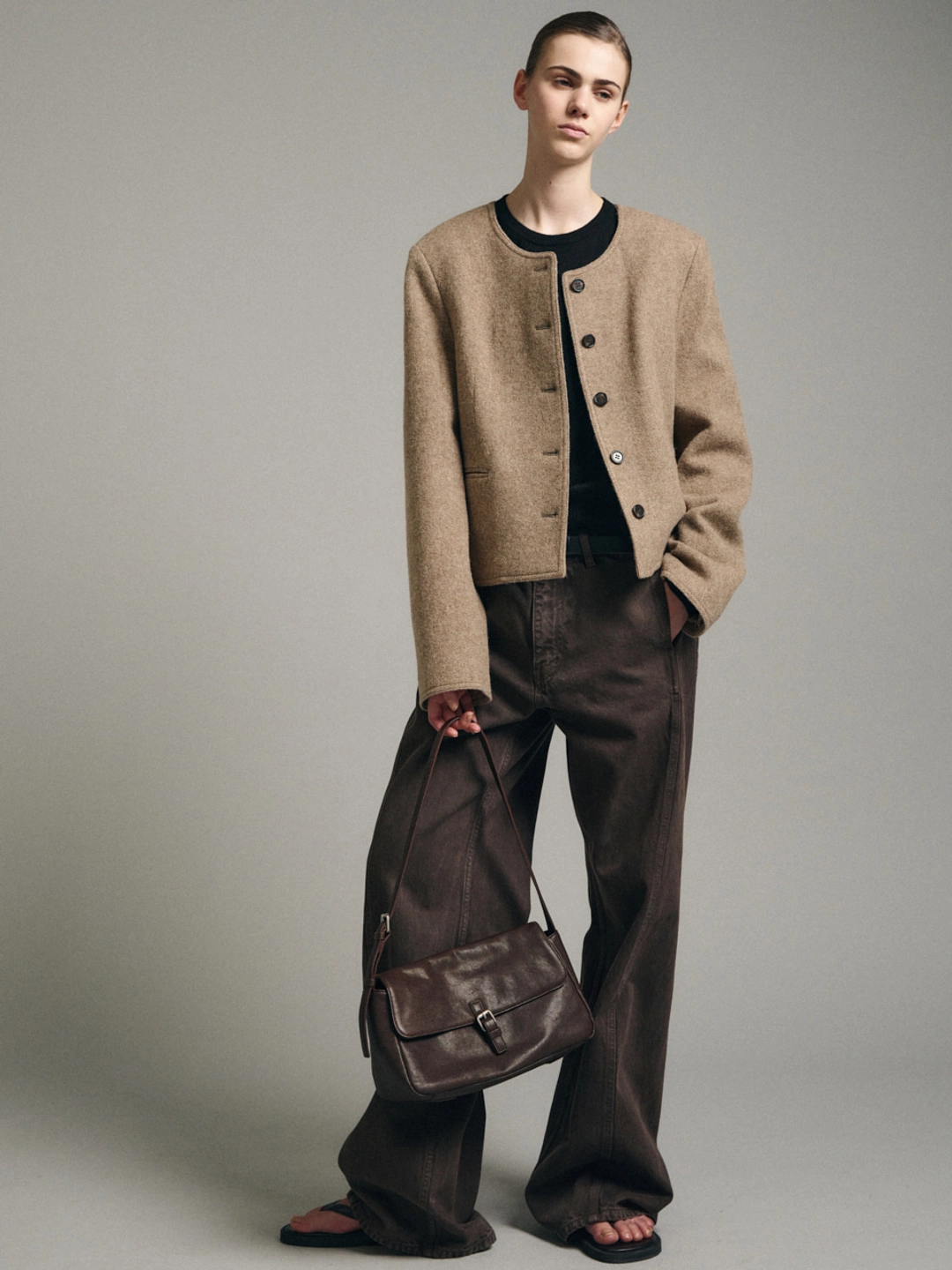 파사드패턴 미니멀 라운드넥 재킷_beige 상품 이미지 2