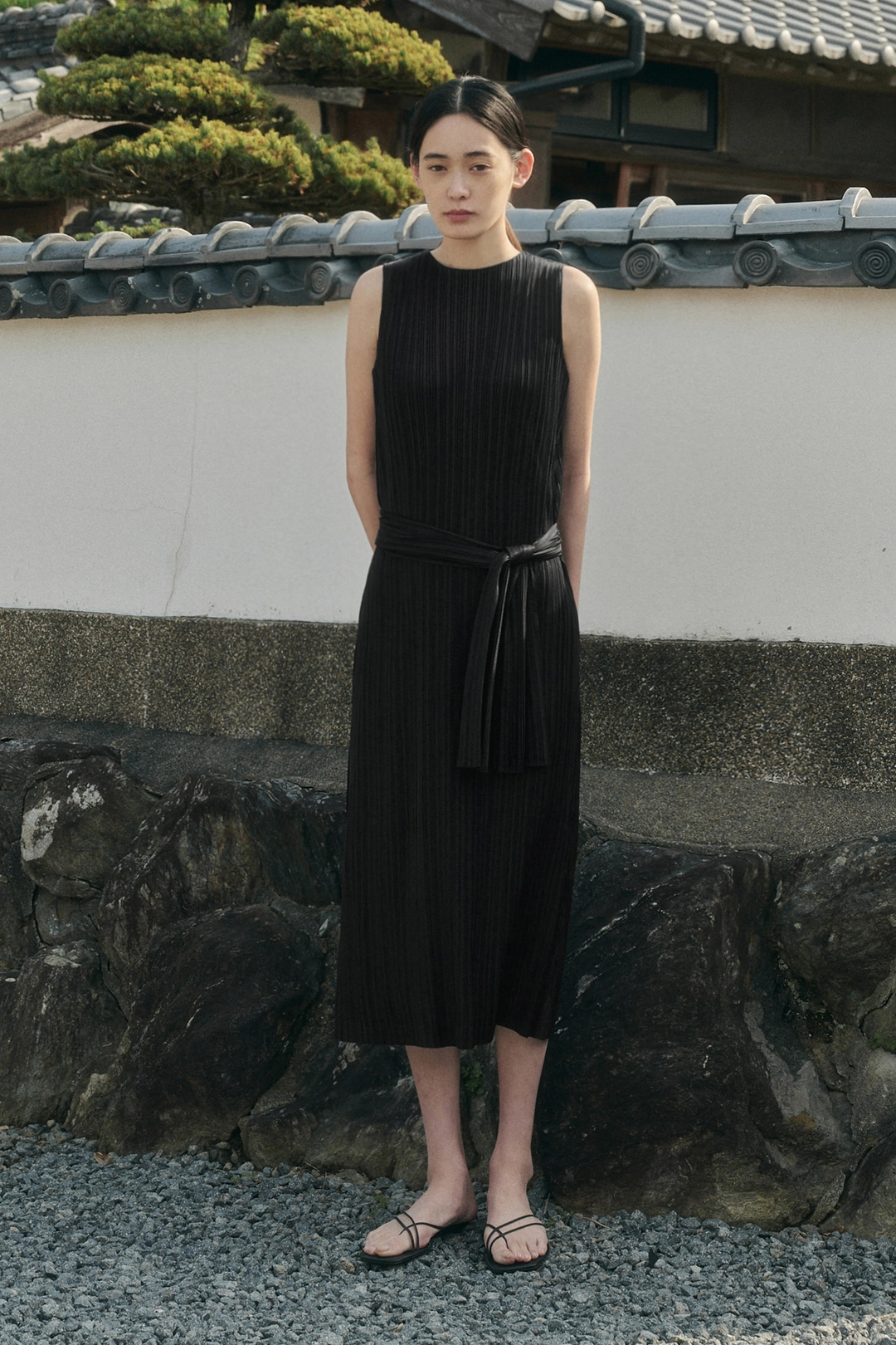 세이지먼트 SION PLEATED SLEEVELESS LONG DRESS_BLACK 상품 이미지 2