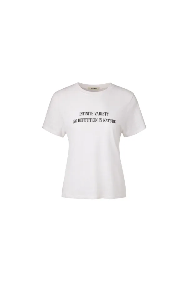BASIC FIT LETTERING SHORT SLEEVE T-SHIRT [WHITE]