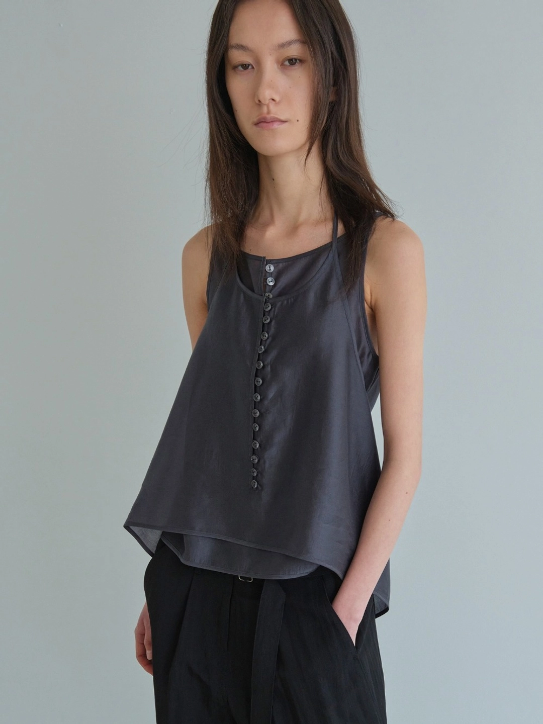 로우클래식 See-Through Button Loop Top_Charcoal 상품 이미지 2