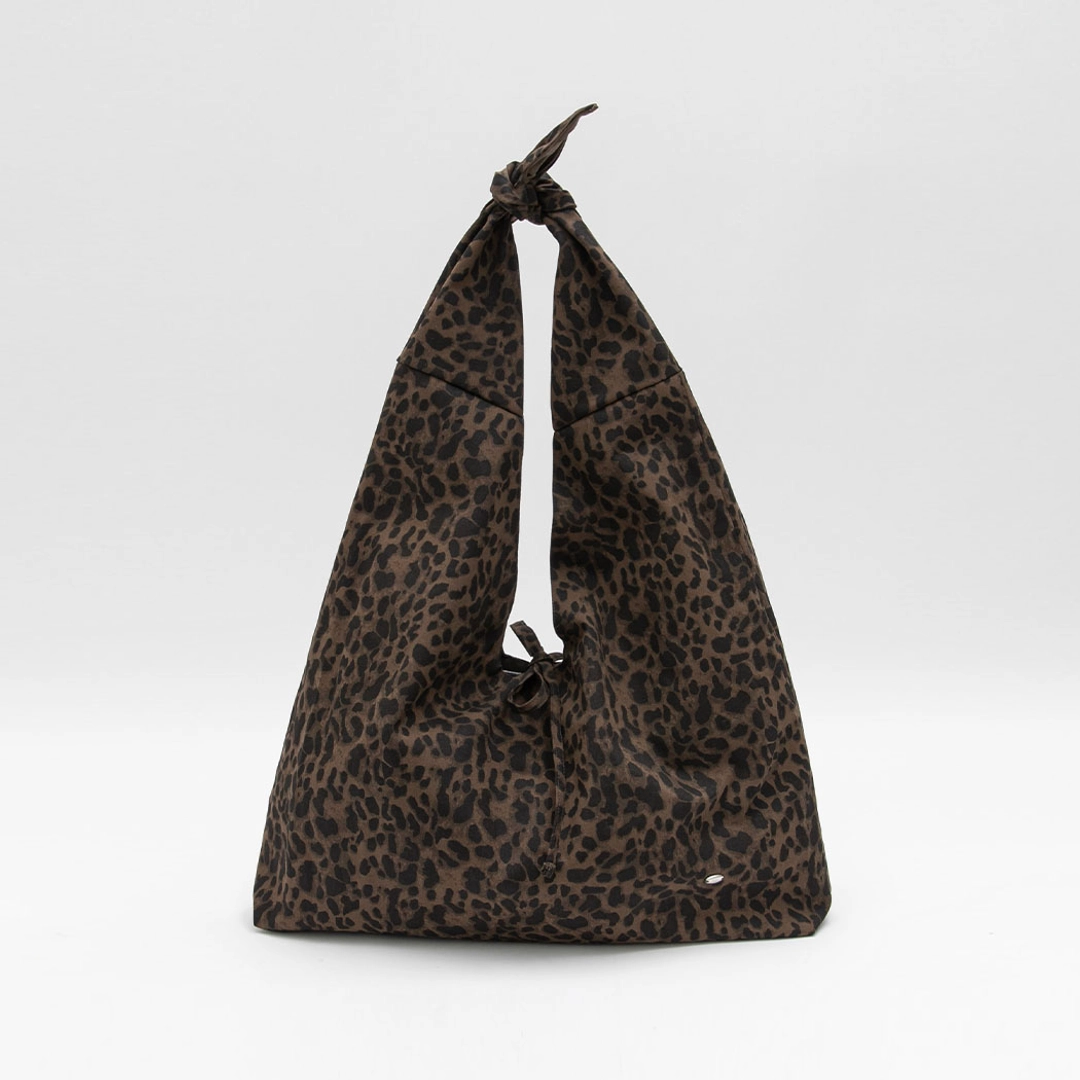 아뜰리에 나인 (Z-B-2474)LEOPARD MAXI KNOT BAG 상품 이미지 1
