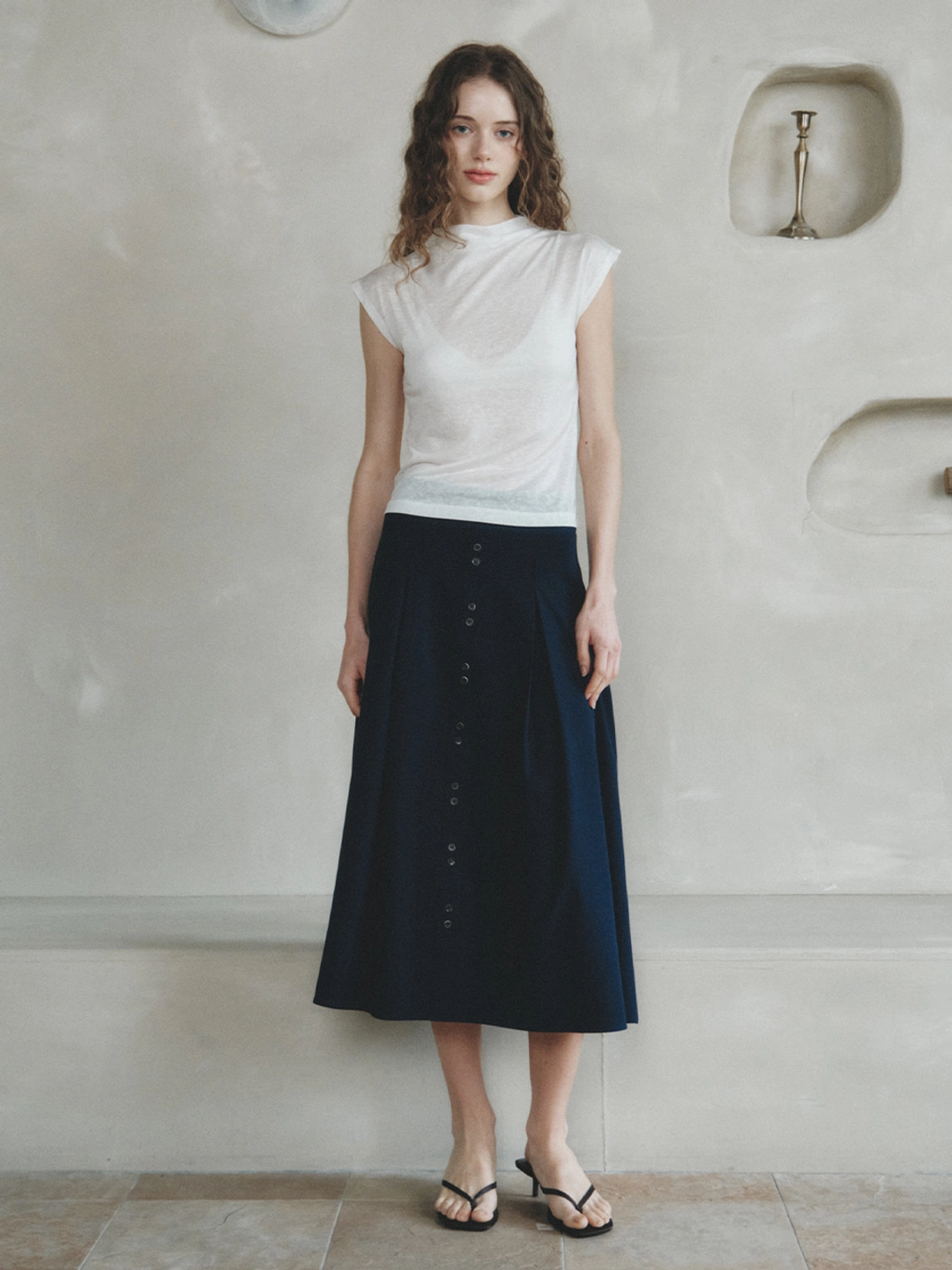 르니나 MARGARET half turtleneck T-shirt_ivory (6/2 예약배송) 상품 이미지 3