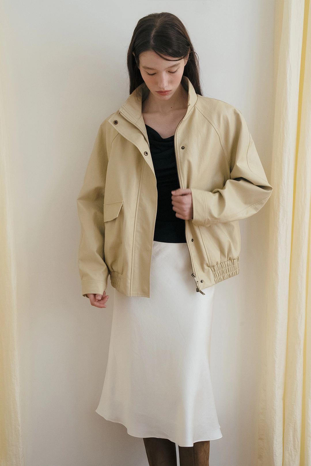 샤드라마 RELAX FIT HIGH NECK LEATHER BLOUSON [BUTTER BEIGE] 상품 이미지 3