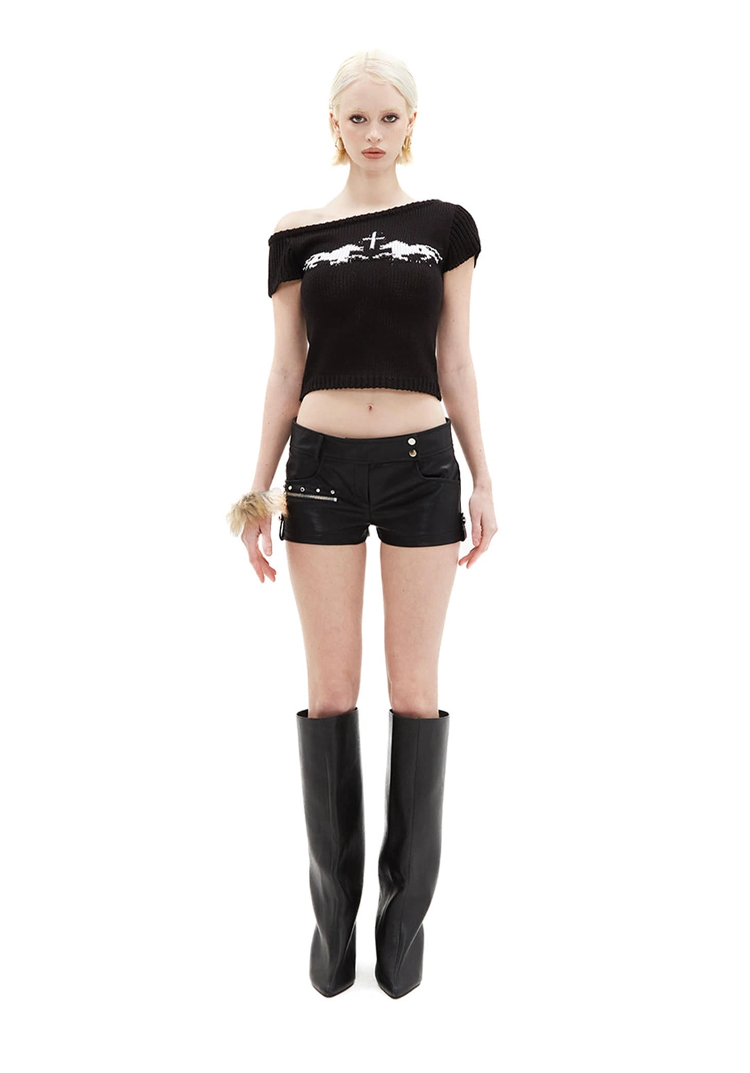 힐다 Stud Micro Leather Shorts [Black] 상품 이미지 2