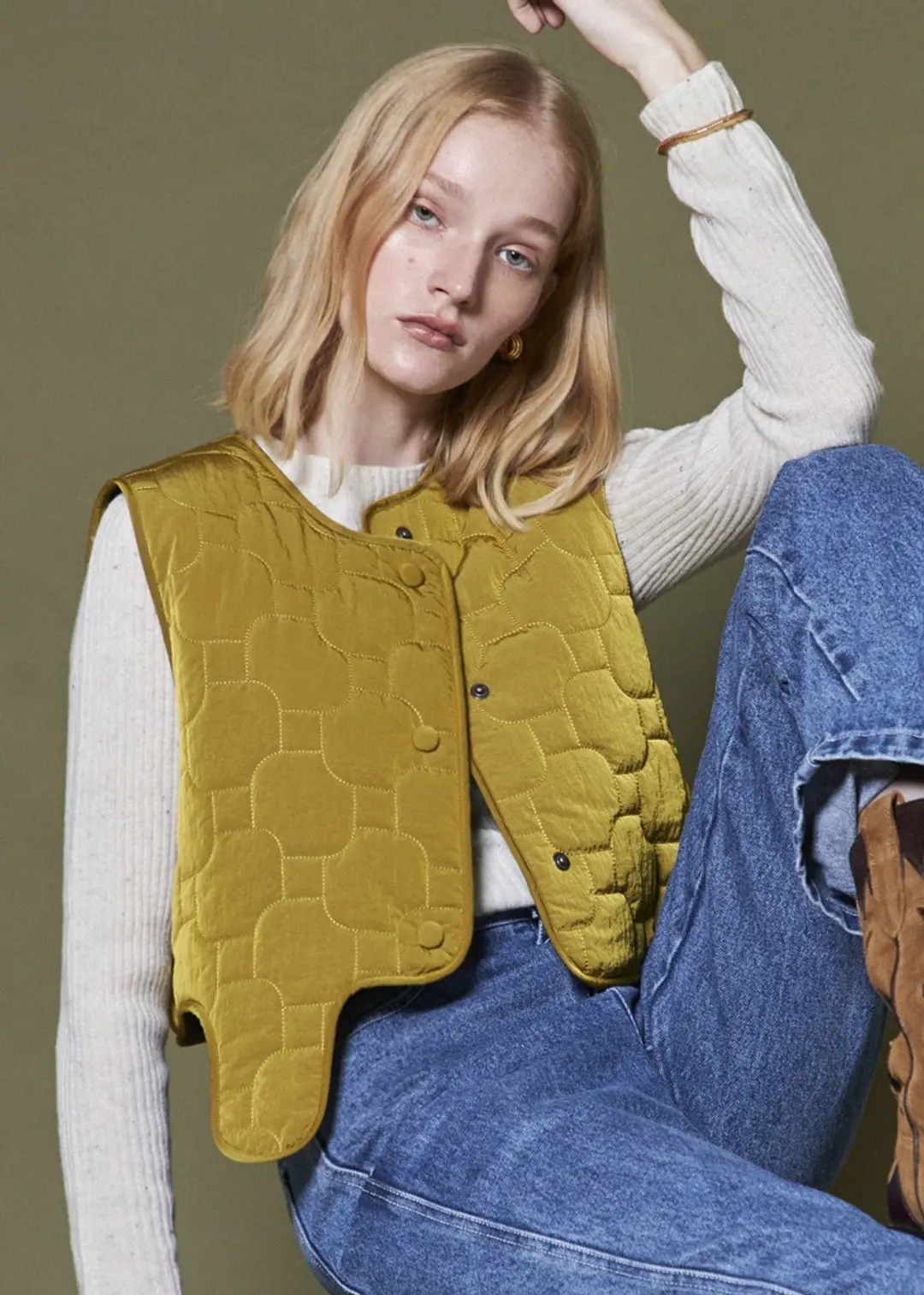 메종드이네스 UNBALANCED QUILTED VEST _MUSTARD 상품 이미지 2