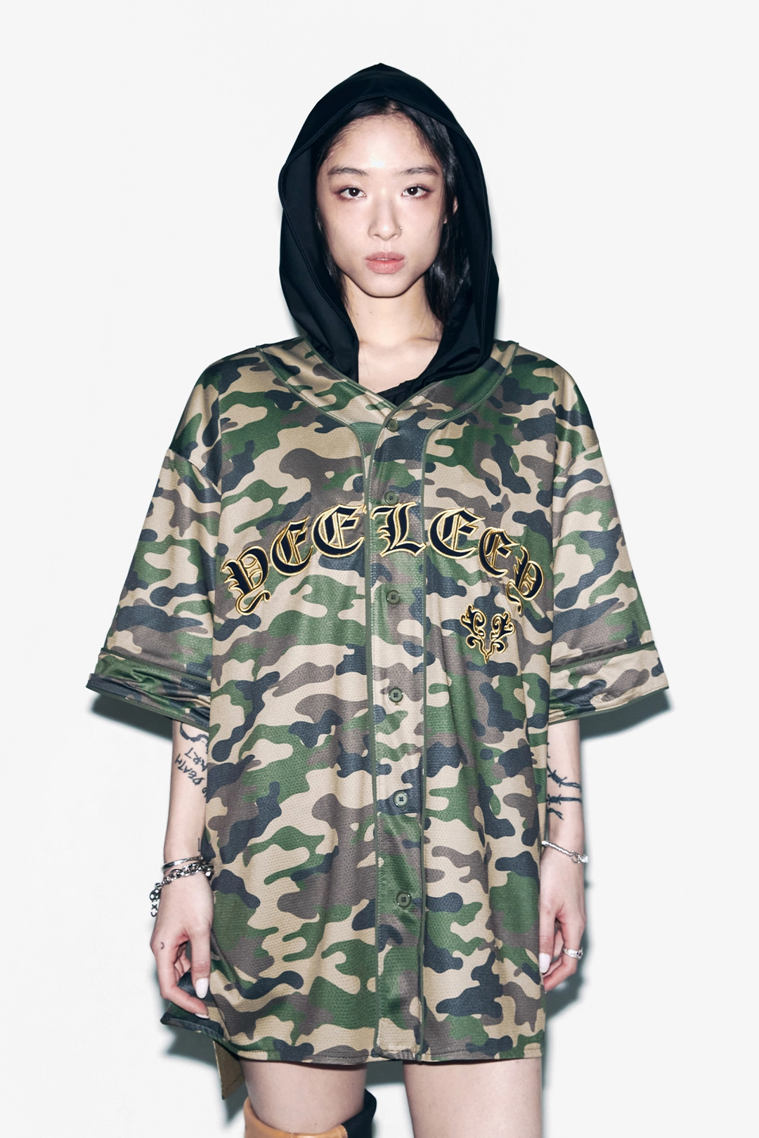 와이이이엘 APPLIQUE MESH BASEBALL JACKET CAMO 상품 이미지 2