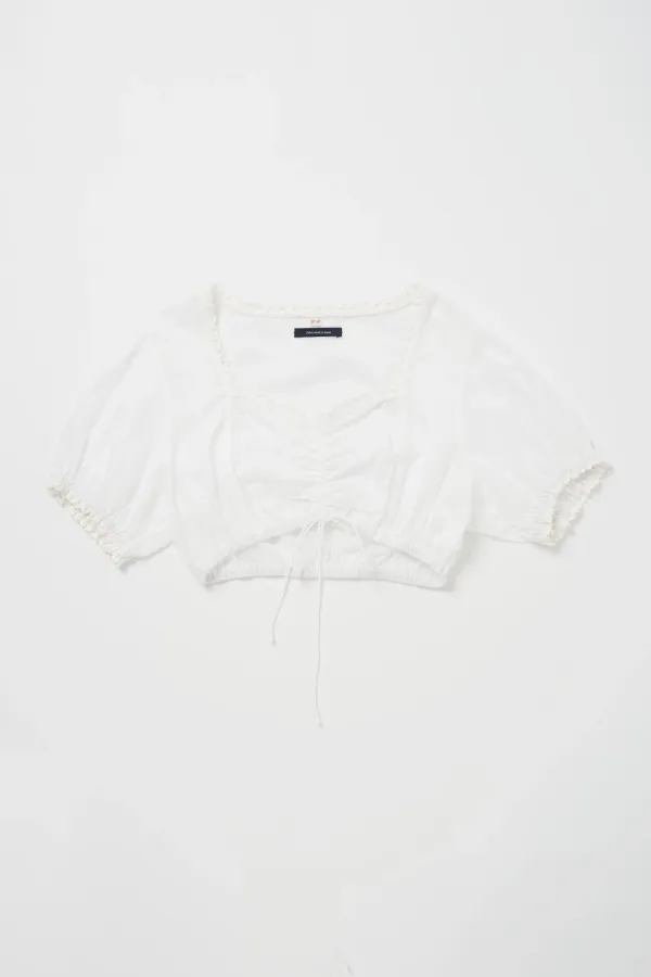Via Holiday cropped blouse (Ivory)