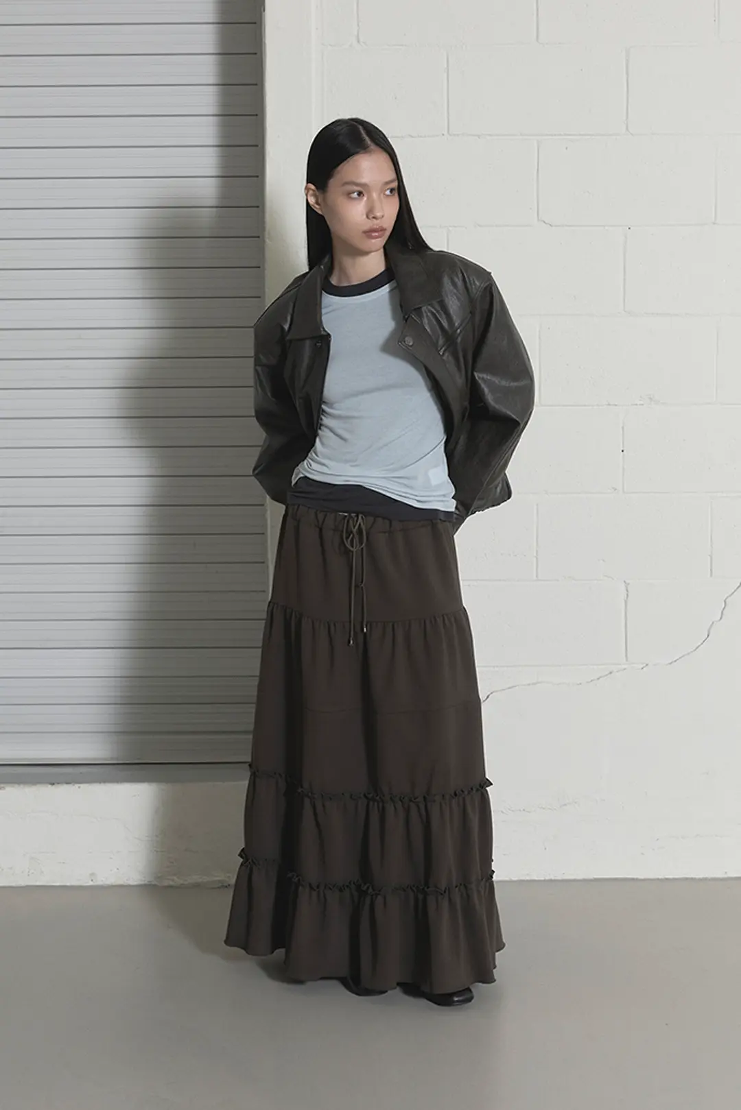 오데스 FRILL MAXI SKIRTS - KHAKI 상품 이미지 2