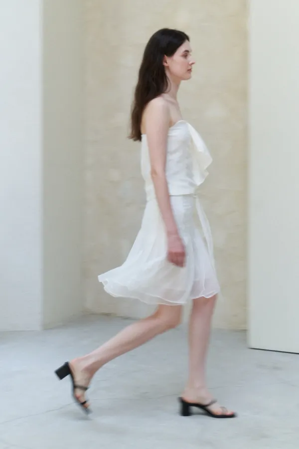 SHEER PLEATS BELTED SK / WHITE