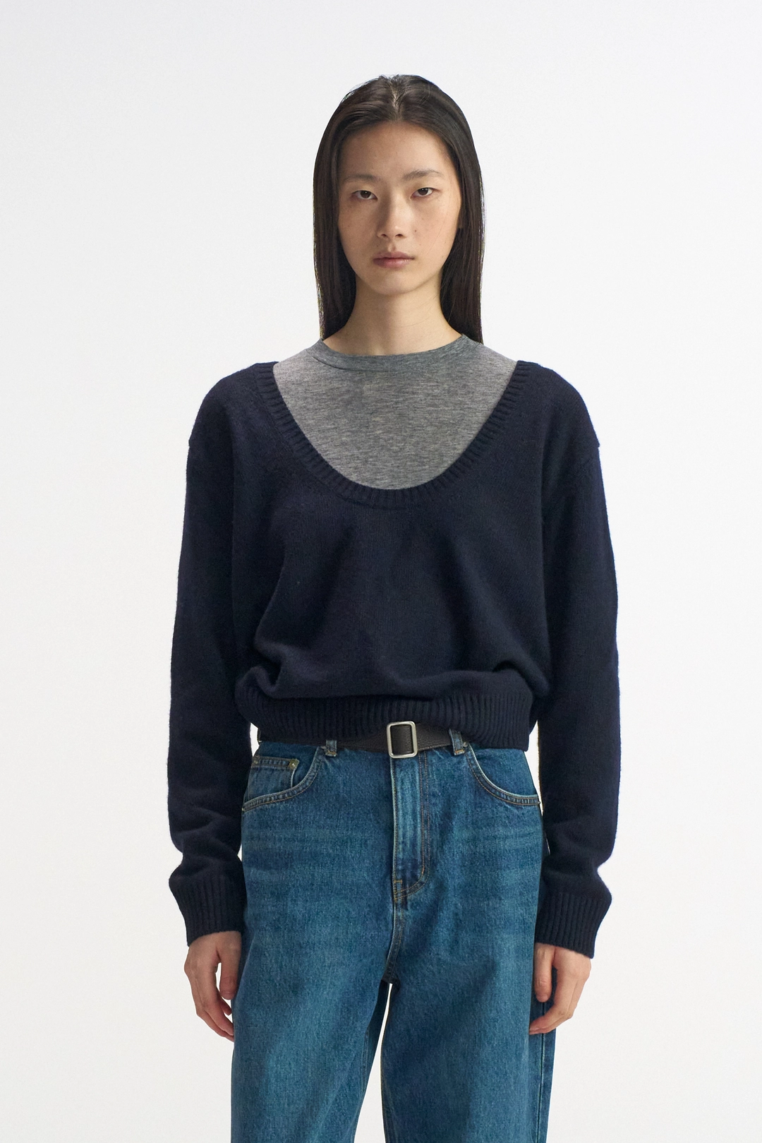 레이스 Deep U-Neck Pullover_Navy 상품 이미지 3