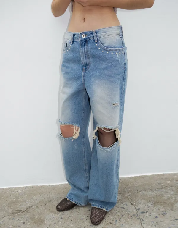 STUDDED DISTRESSED JEANS, LIGHT BLUE