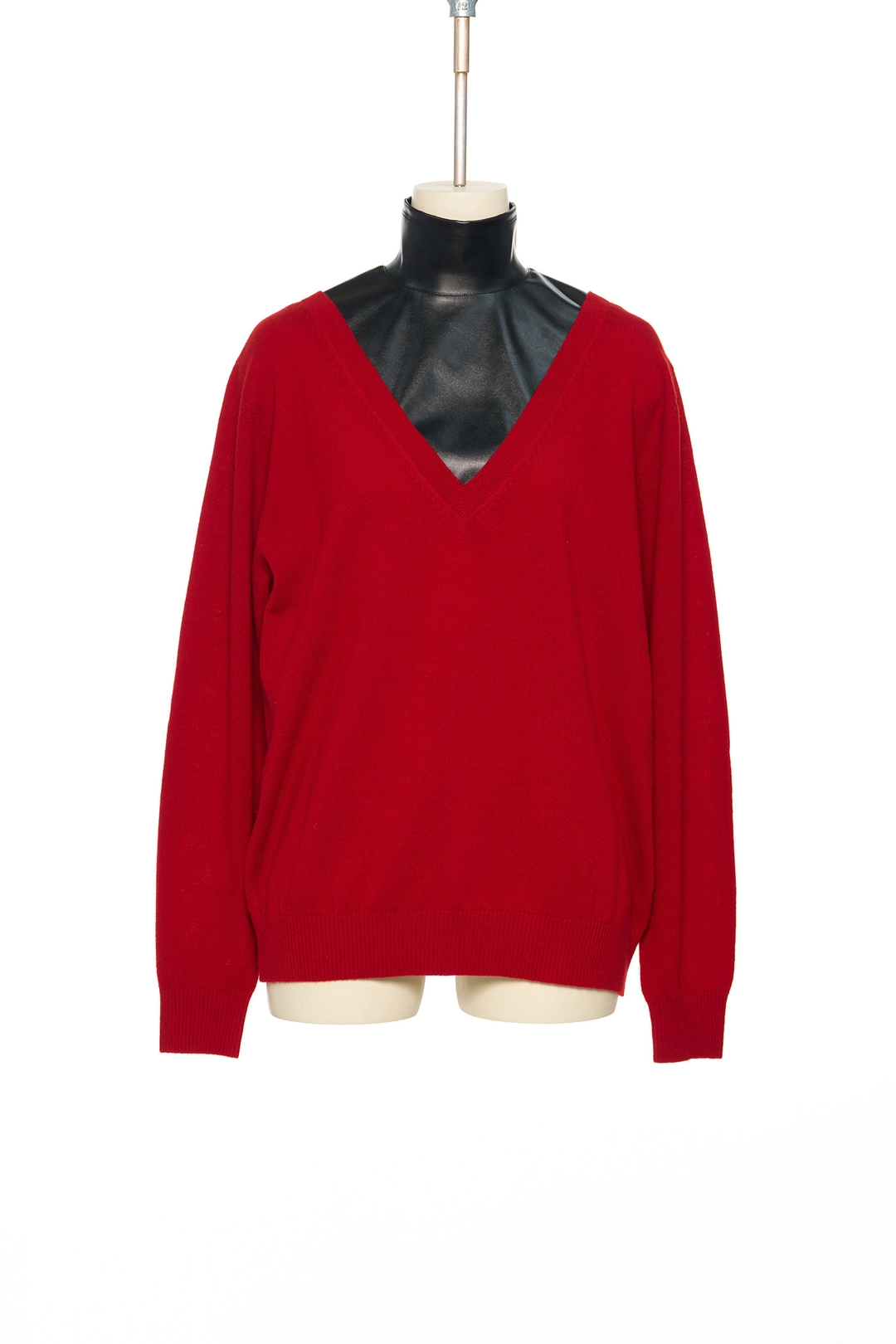 푸쉬버튼 FW25 RED V- NECK SWEATER 상품 이미지 1