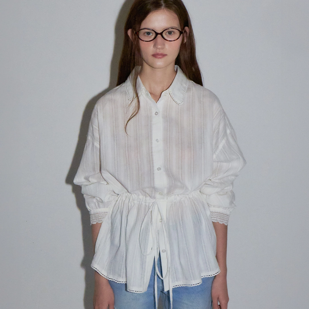 론론 DRAWSTRING WAIST TORCHON LACE FRILL SHIRT WHITE 상품 이미지 2