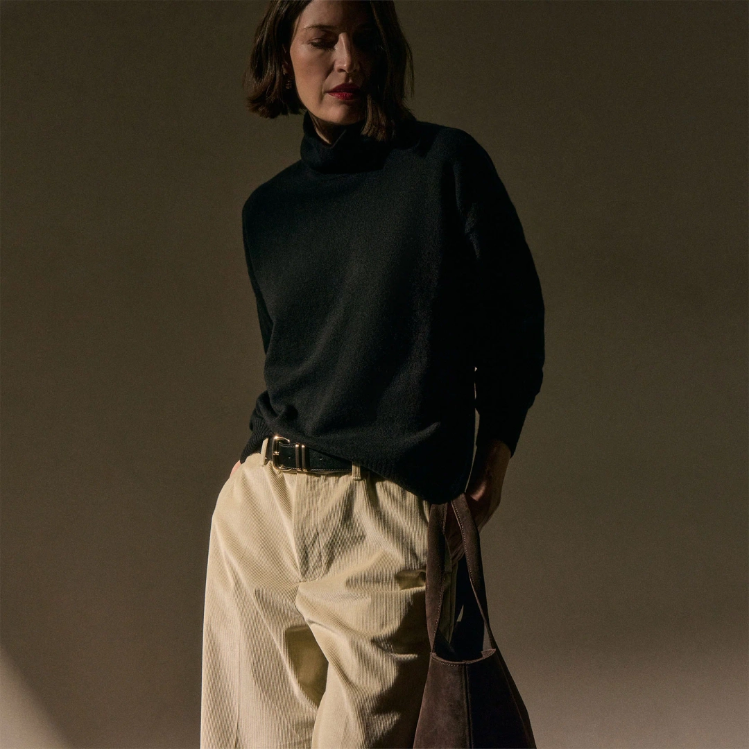 제임스펄스 Spun Cashmere Funnel Neck Sweater - Black 상품 이미지 1