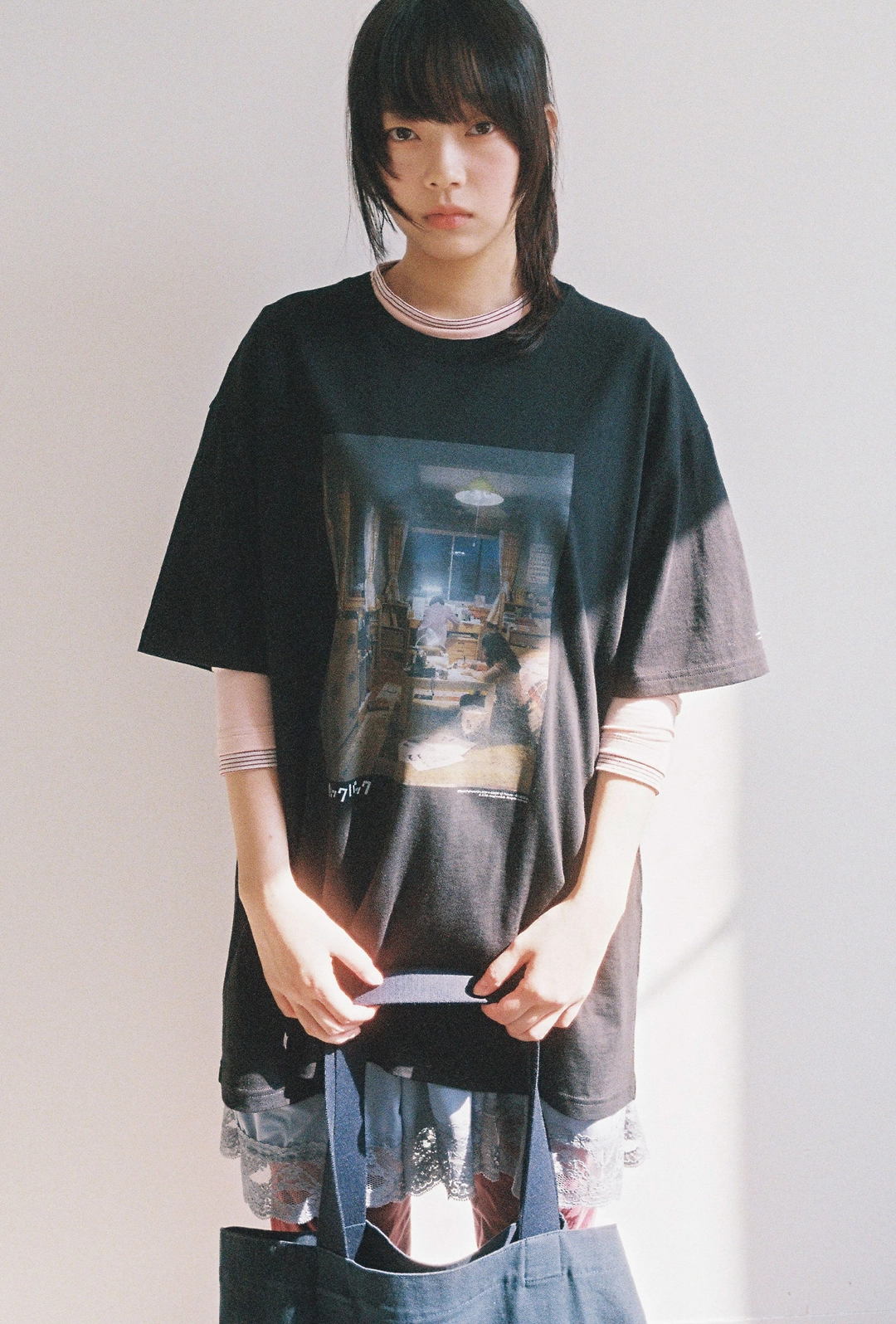 나이스고스트클럽 [11/2 pre-order]lookback movie still tee[black] 상품 이미지 2