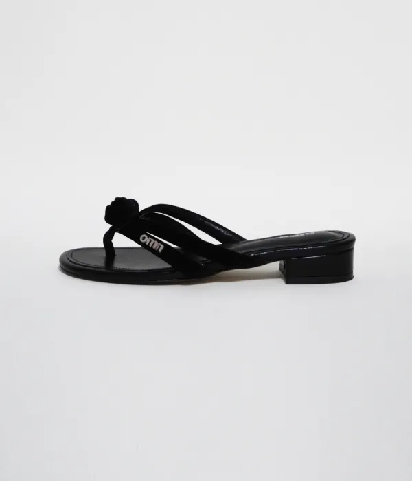 omn rose velvet sandal _Black