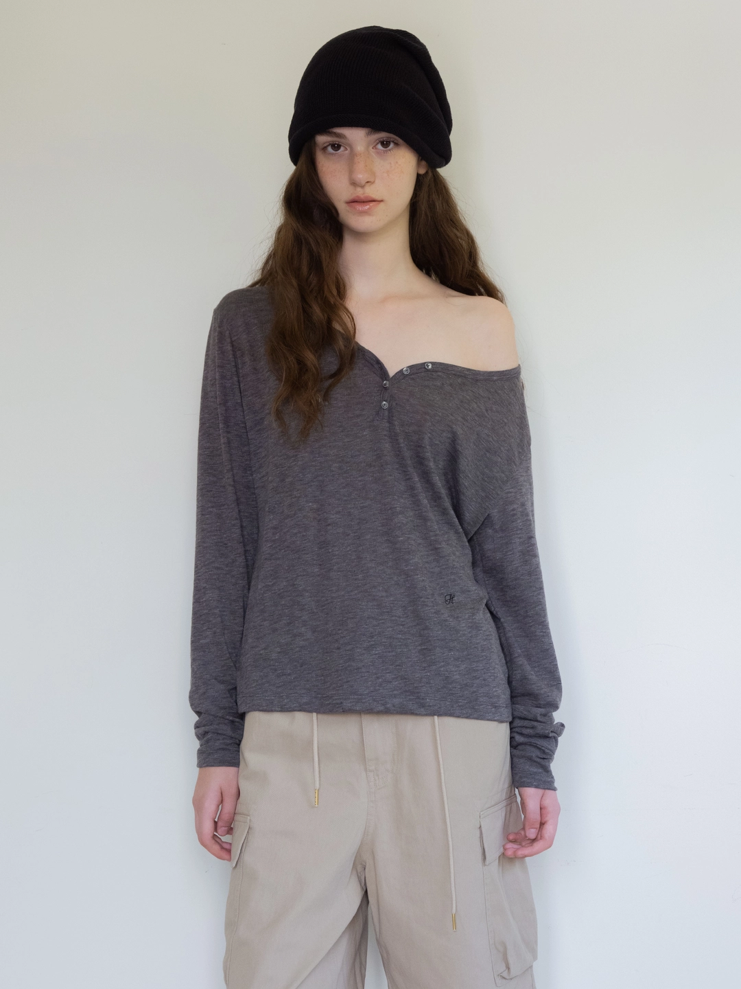 헤더먼트 sheer slub button tee (charcoal) 상품 이미지 3