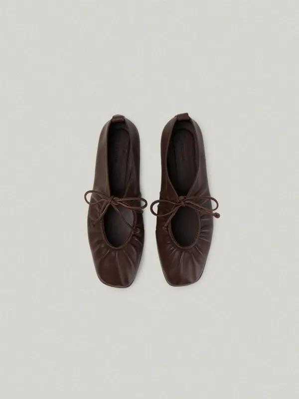 Plissette Flat Shoes - Brown플리셋 플랫 슈즈
