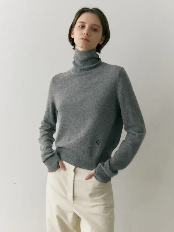 Essential Turtle Neck Pullover Grey