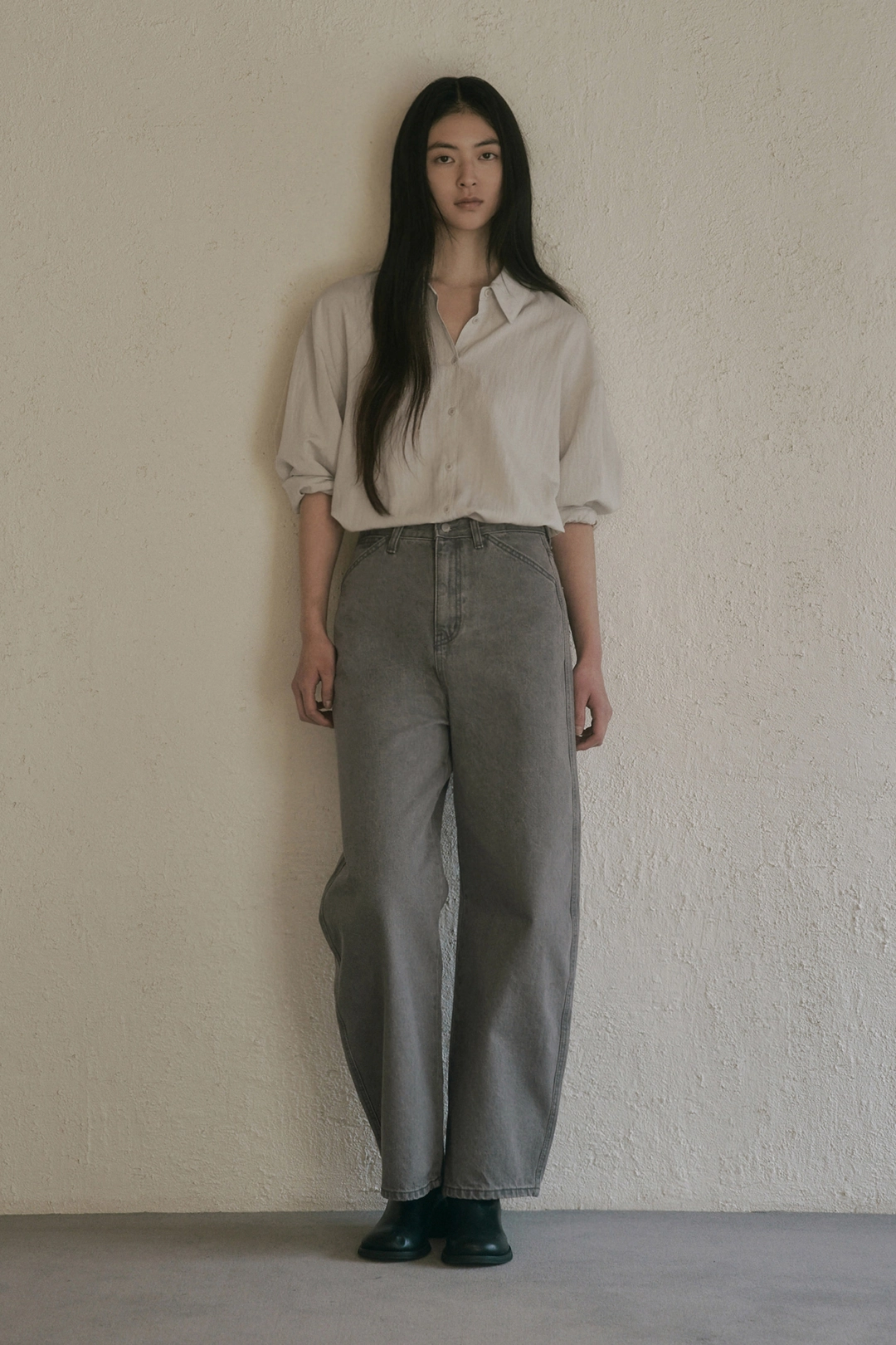 세이지먼트 ELI CURVED GRAY DENIM PANTS_GRAY 상품 이미지 2