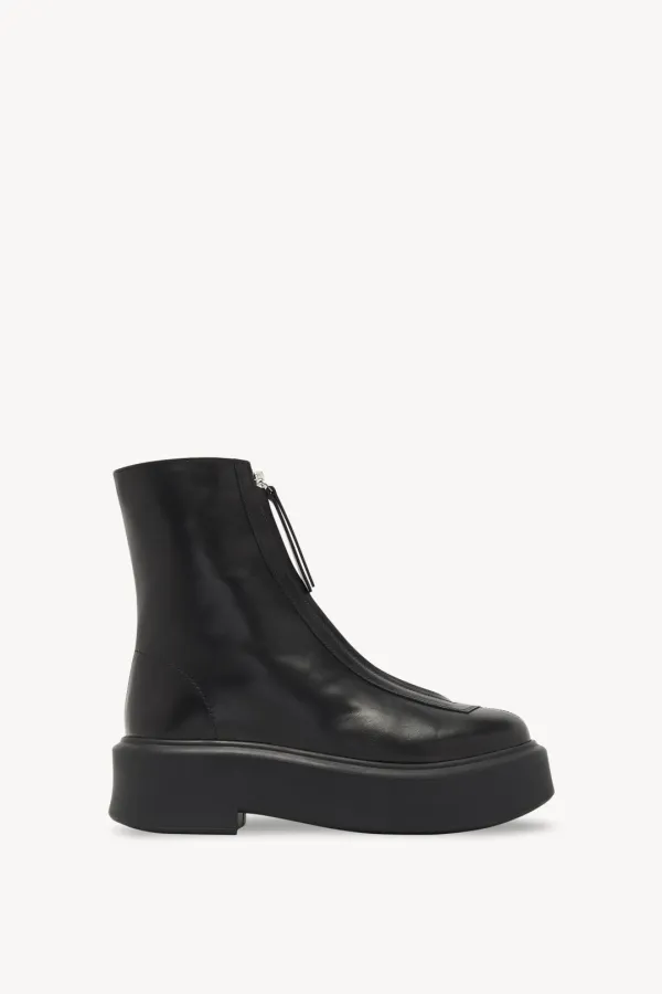Zipped Boot I 가죽