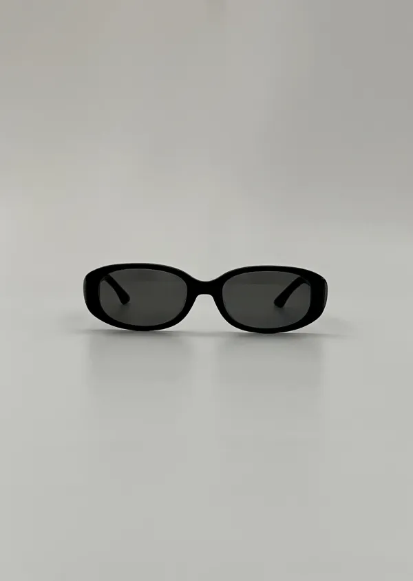 rizz oval sunglass