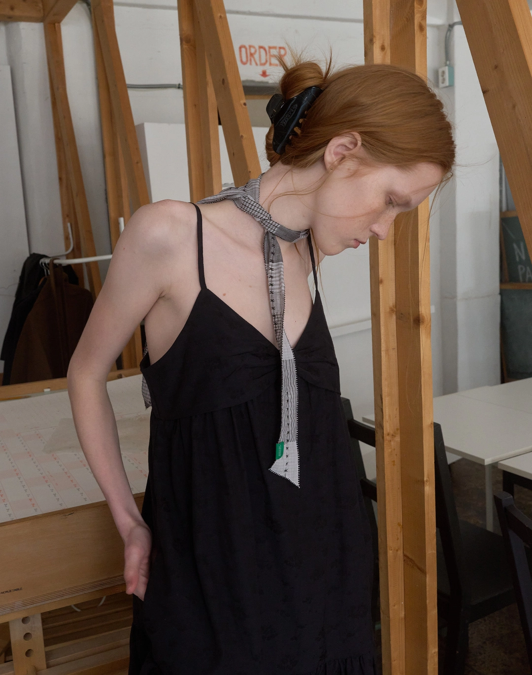노컨텐츠 388. Crafted Scarf _ Black 상품 이미지 1