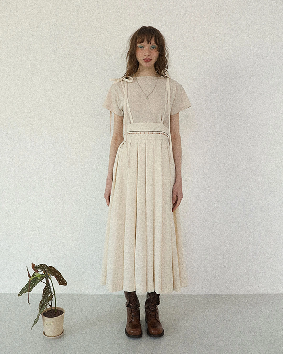 플레따 flétta Embroidery Overall Pleats Skirt_2 Colors 상품 이미지 2