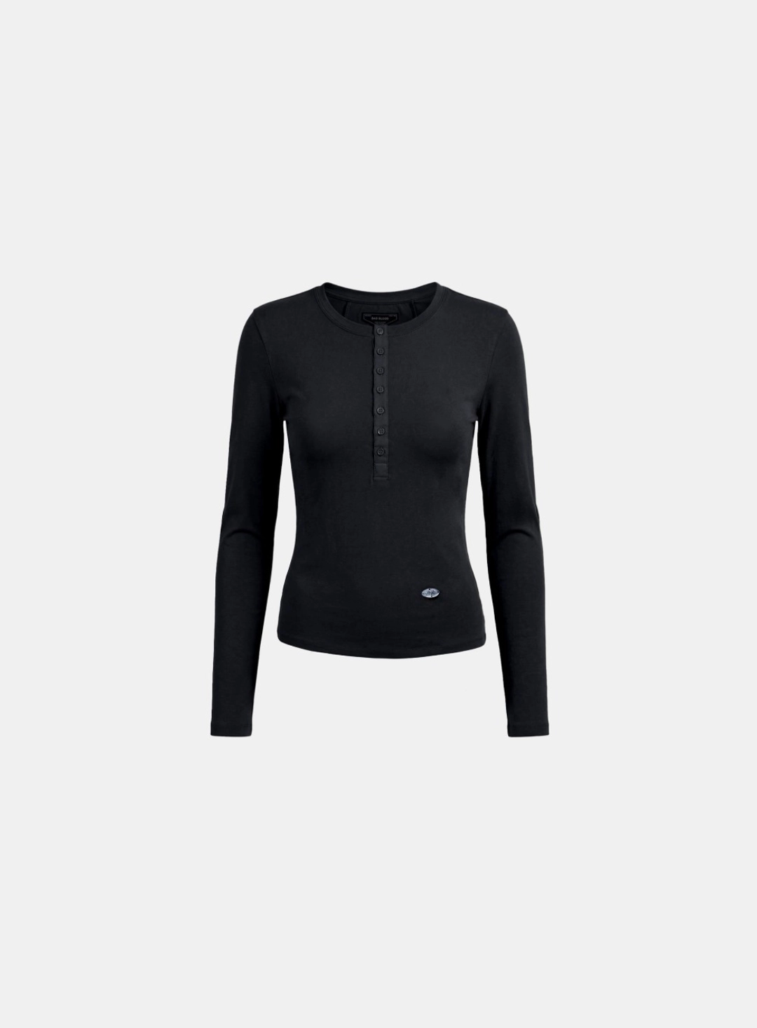 배드블러드 [w-tee26-060] Sleek Cotton Henley Neck Long Sleeve T-Shirt - Black 상품 이미지 1