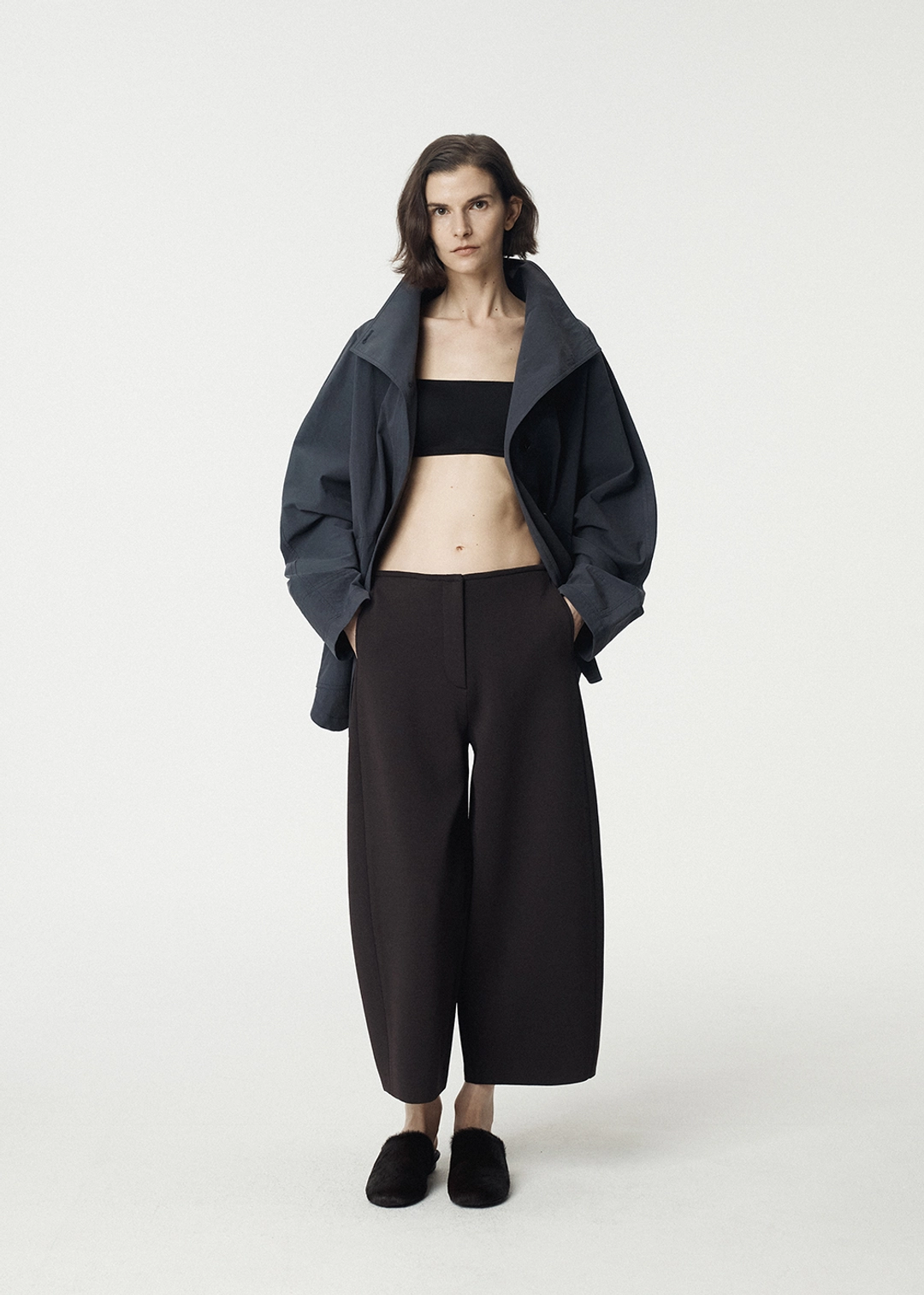 우마뭉 Double Faced Oval Silhouette Culotte Pants_Truffle 상품 이미지 2