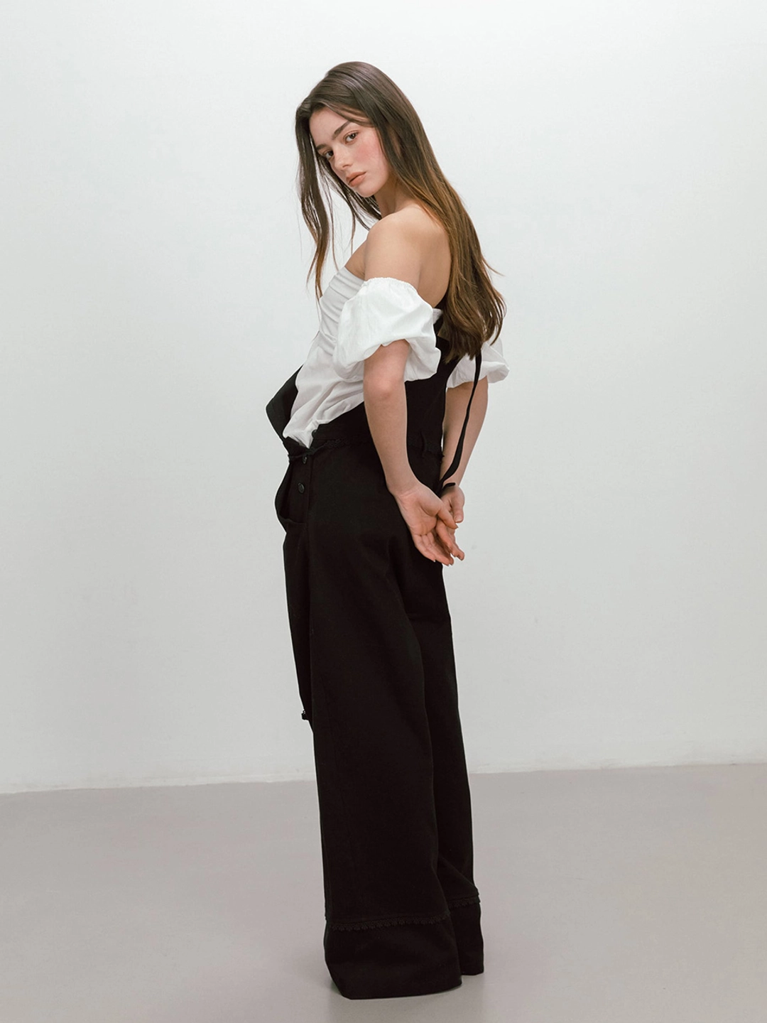 모이페어 FLOWER LACE OVERALL / BLACK 상품 이미지 3