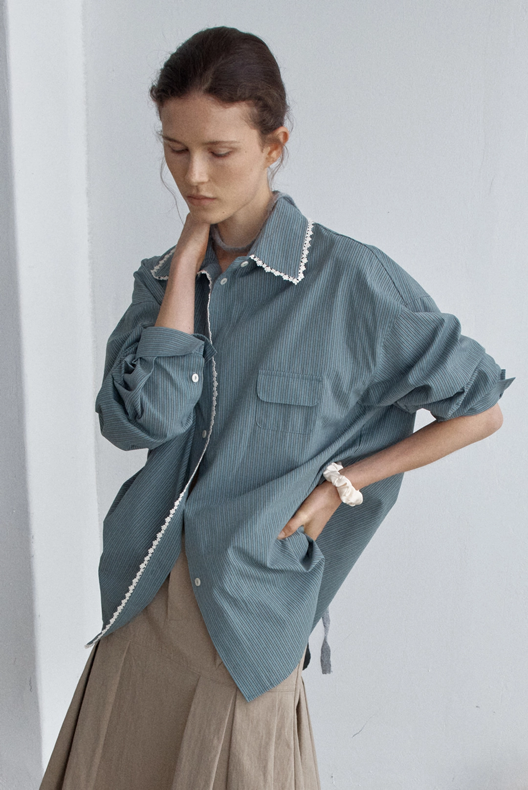 브렌다 브렌든 lace stripe shirts - khaki 상품 이미지 1