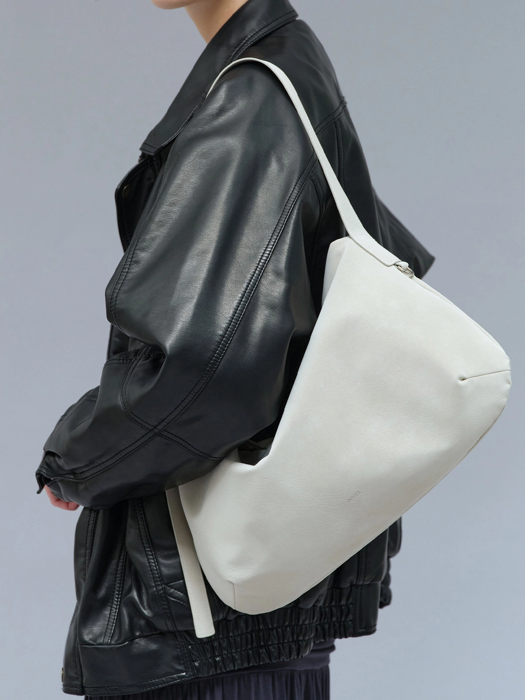오브히 네사 호보백 Nessa Hobo Bag_Oatmeal 상품 이미지 2