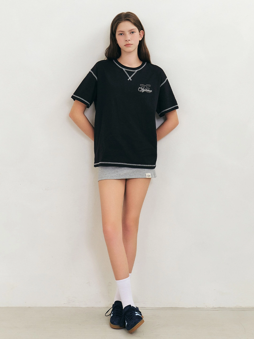 시티브리즈 (시크릿) 시티 스티치 로고 반팔 티셔츠_BLACK 상품 이미지 3