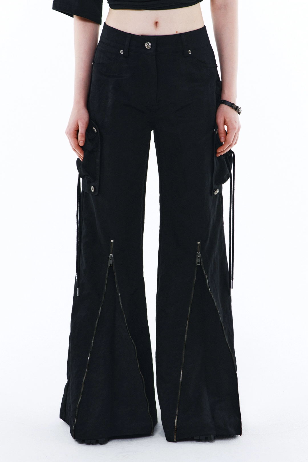 와이이이엘 MULTI-ZIPPER NYLON PANTS BLACK 상품 이미지 2