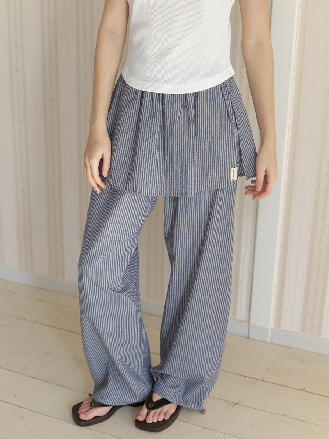 어몽 A SKIRT LAYERED STRING PANTS_NAVY 상품 이미지 1