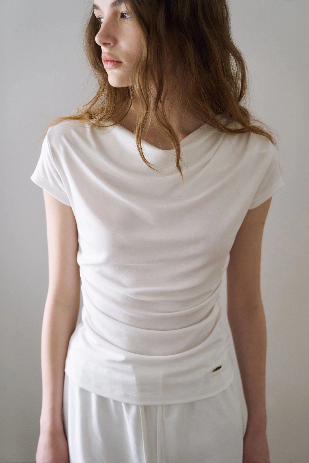 라메레이 Drape Neck Cap Sleeve T-Shirt[LMBFSUTT619]-2color 상품 이미지 2