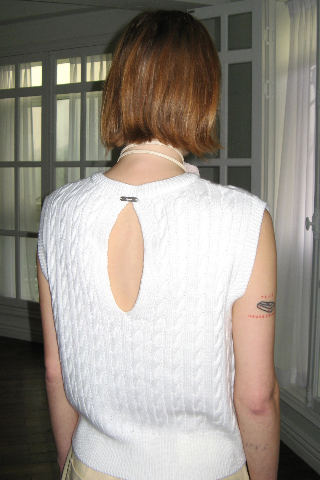 시눈 Fisher Slit Cable Knit Vest (White) 상품 이미지 1