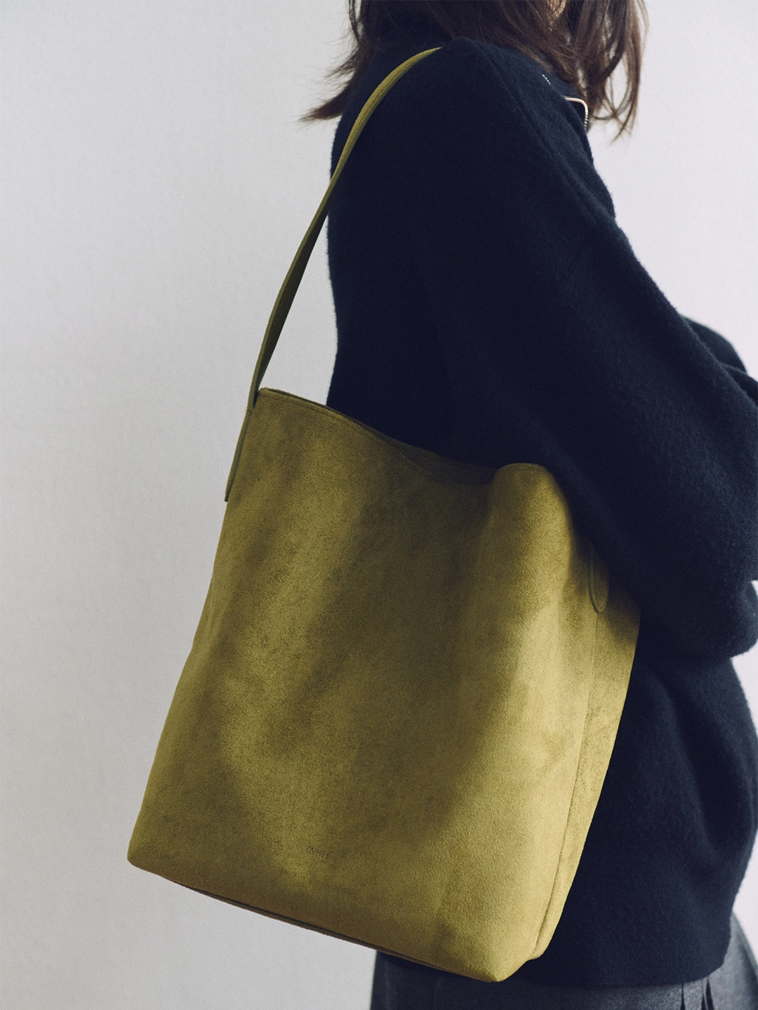 오브히 리엘 스웨이드 호보백 Riel Suede Hobo Bag_Olive 상품 이미지 2