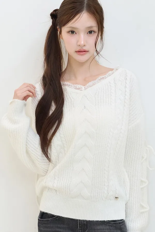[09/16 예약발송] 레이스업 브이넥 니트 아이보리