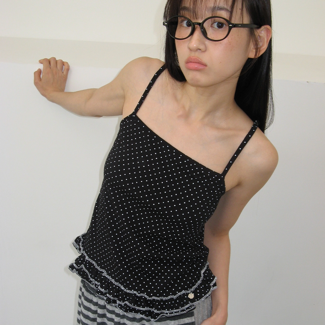 론론 DOT FRILL STITCH SLEEVELESS BLACK 상품 이미지 1