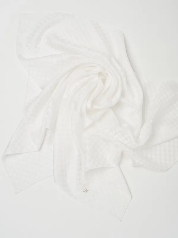 PURE SILK SCARF IN WHITE