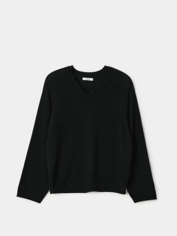 Serene V-neck Wool Knit (black)