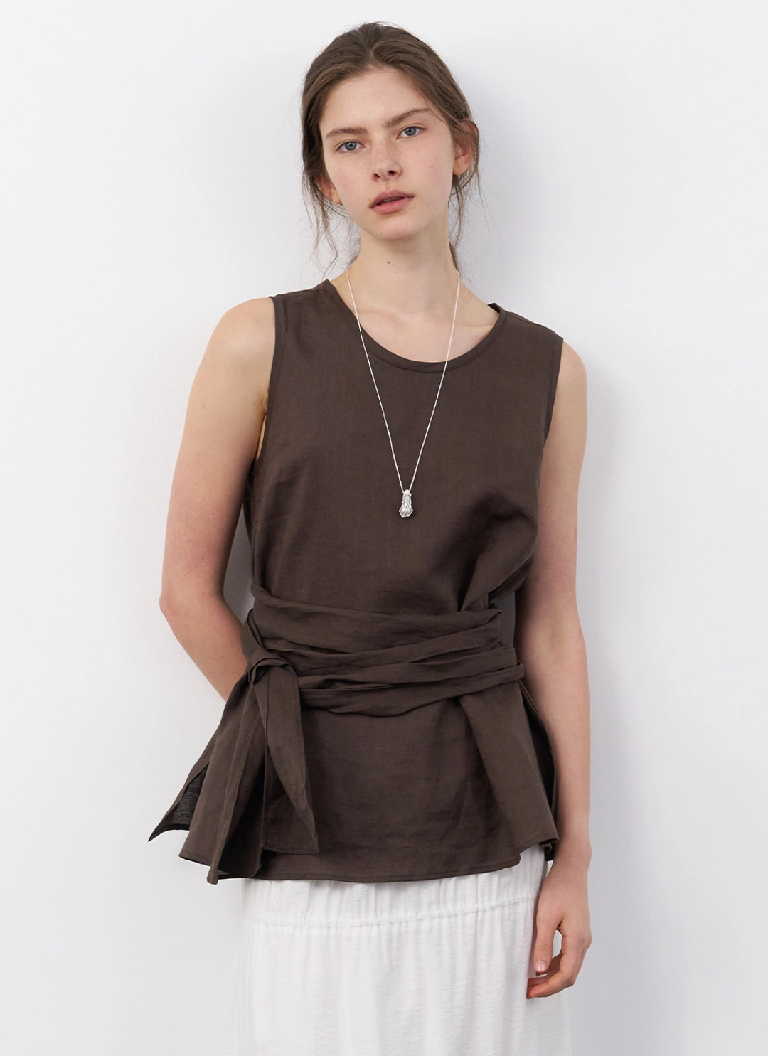 르닐 Sia Linen Tied Top (Brown) 상품 이미지 1