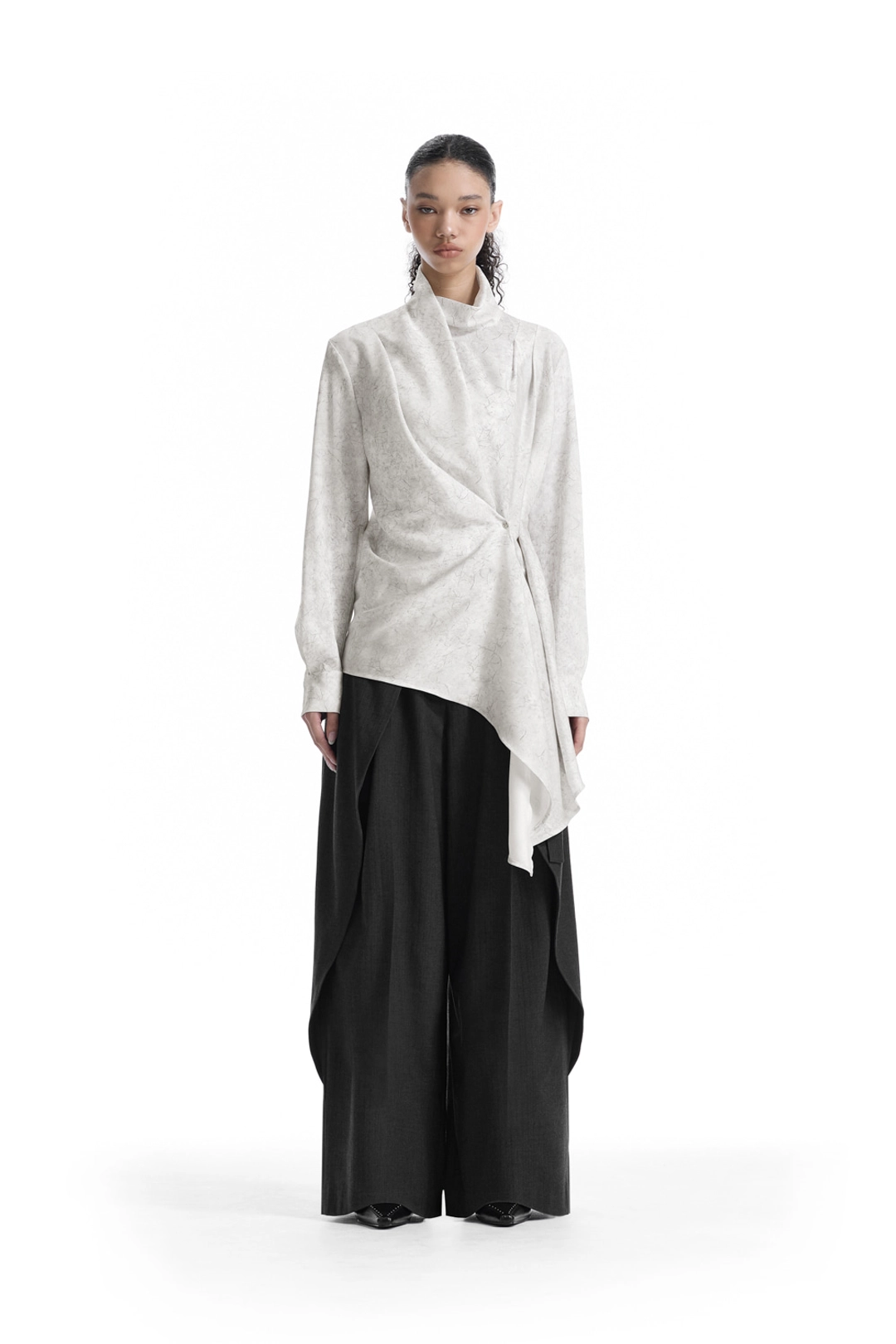 트리밍버드 Draped High-Neck Blouse [ Ivory ] 상품 이미지 2