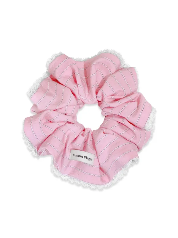 STRIPED LACE SCRUNCH (PINK)